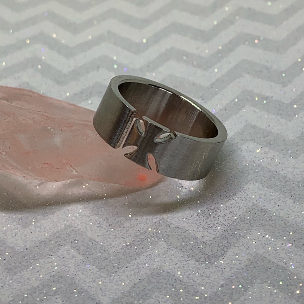 New INOX Surgical Steel Men’s Cross Ring